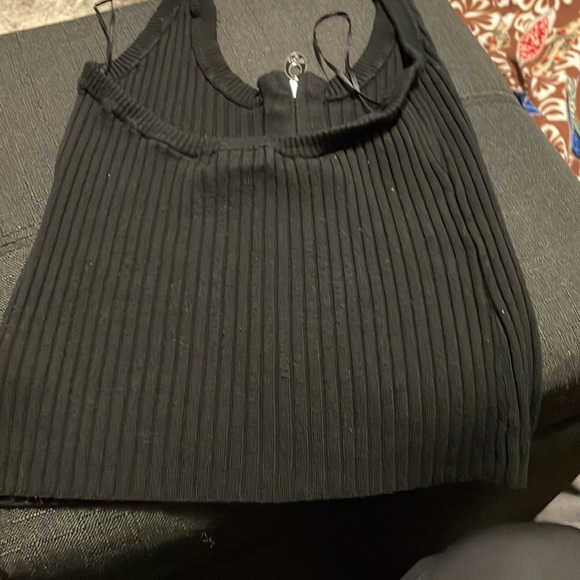 Guess jeans zipper halter crop top.  Size Medium - Picture 6 of 13